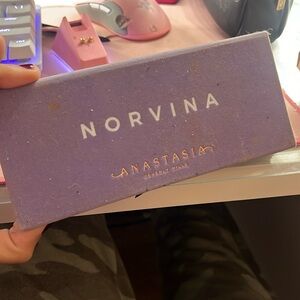 ABH norvina palette
